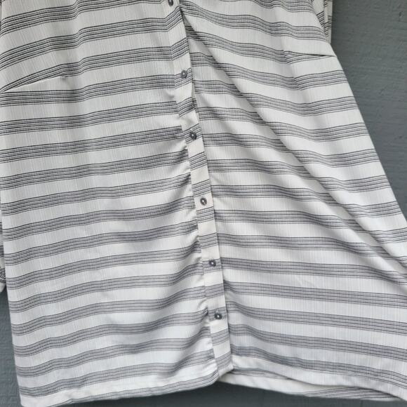 Lane Bryant Striped Button Front Top B/W NWT - Picture 3 of 11